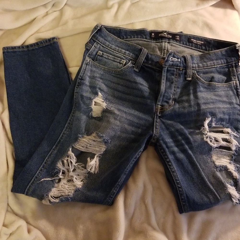 Distressed boyfriend jeans